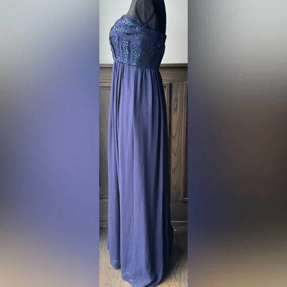 BCBG Paris navy strapless sequin top gown. Size 4 - Picture 6 of 11